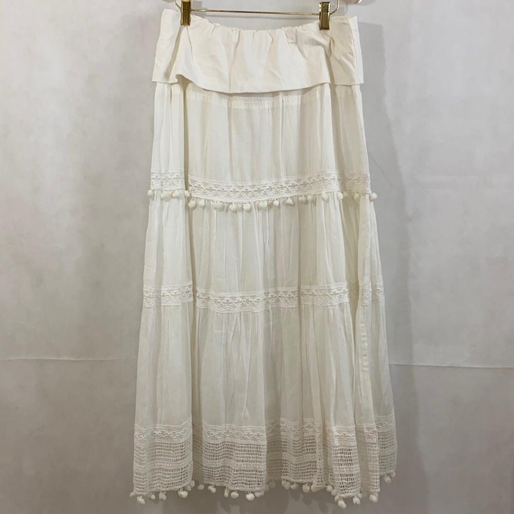Cal Style Pom Pom and Lace Skirt NWT size medium